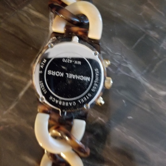 Sold Authentic Michael Kors watch - Picture 4 of 4